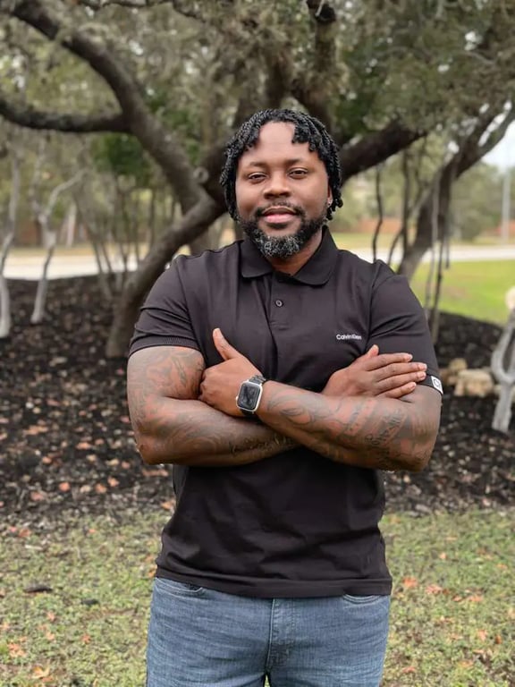 Clyde, acquisitions specialist at Spectrum Property Solutions and retired Air Force E-9, helping homeowners find clear, simple selling solutions.