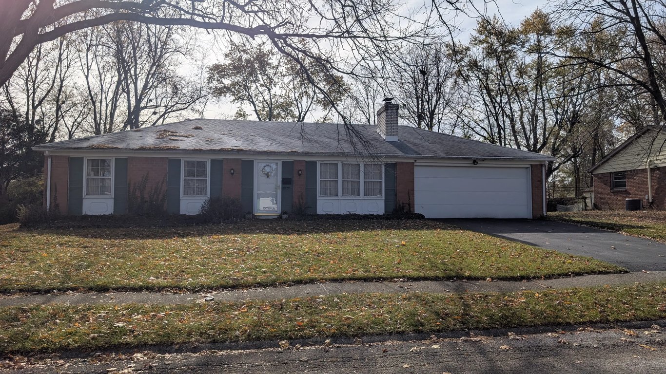 Older Fishers Indiana inherited home needing major updates sold for cash