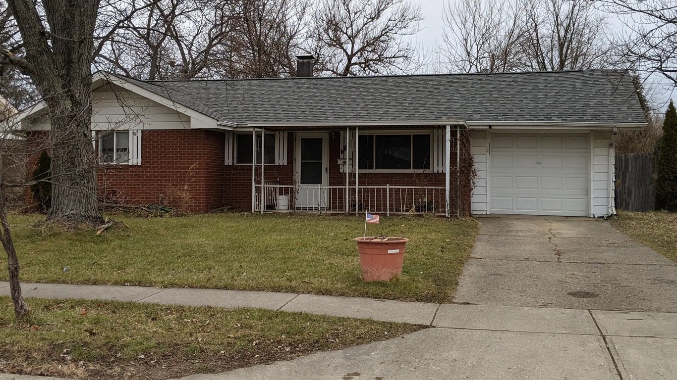 1960s brick home in Cincinnati with a newer roof but outdated interior after a failed MLS listing.