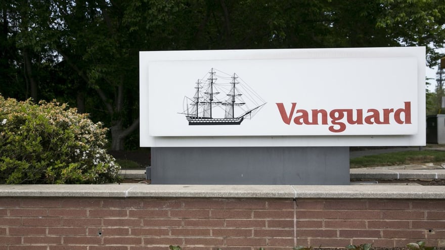 7 Best Vanguard ETFs to Buy in 2024: Diversified Choices for Long-Term Growth and Stability