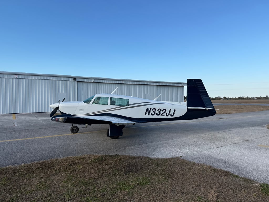 Mooney M20J - N332JJ