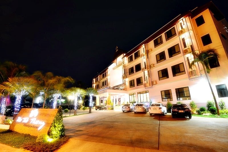 โรงแแรม ณ ทับเที่ยง บูติค รีสอร์ท
