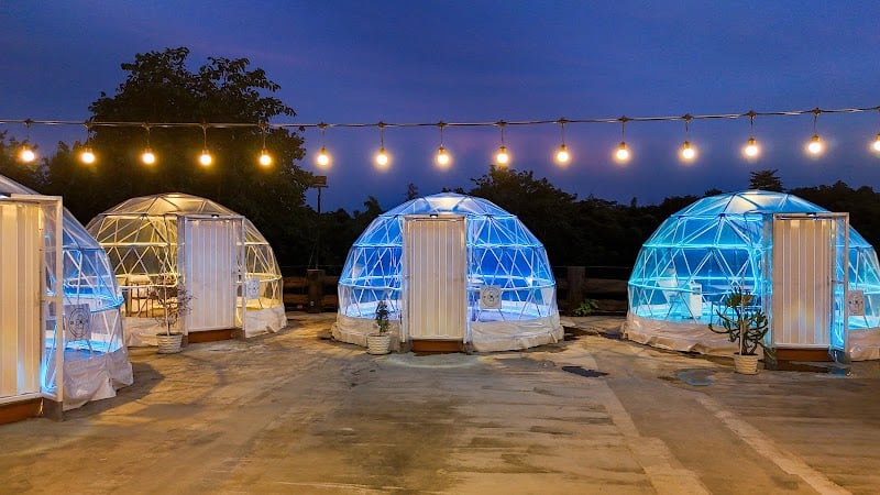 19 Degrees Resort
