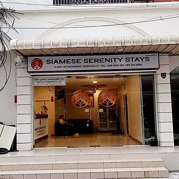 Siamese Serenity Stays
