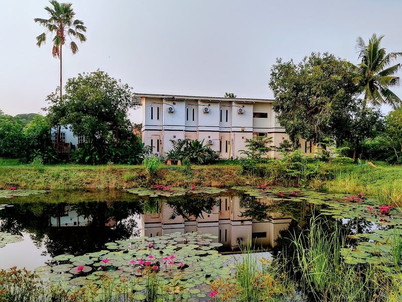 Baanpooya Hotel &Resort