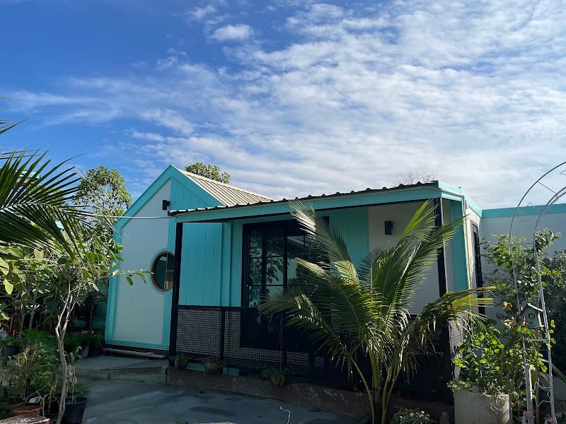 BAN SUAN KRATOM CAFE & RESORT CO., LTD.