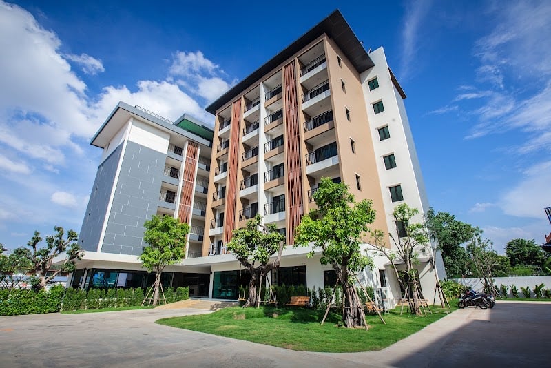 L Hotel