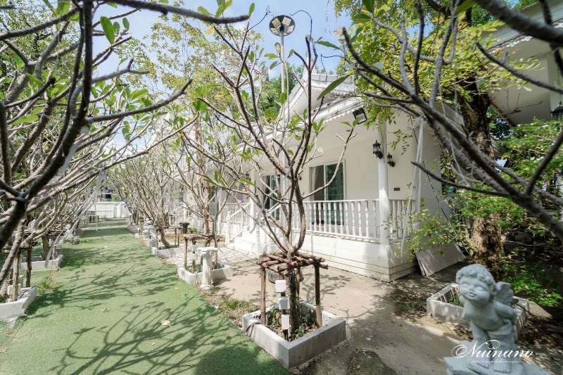 Bananaleaf Wedding Cafe & Resort