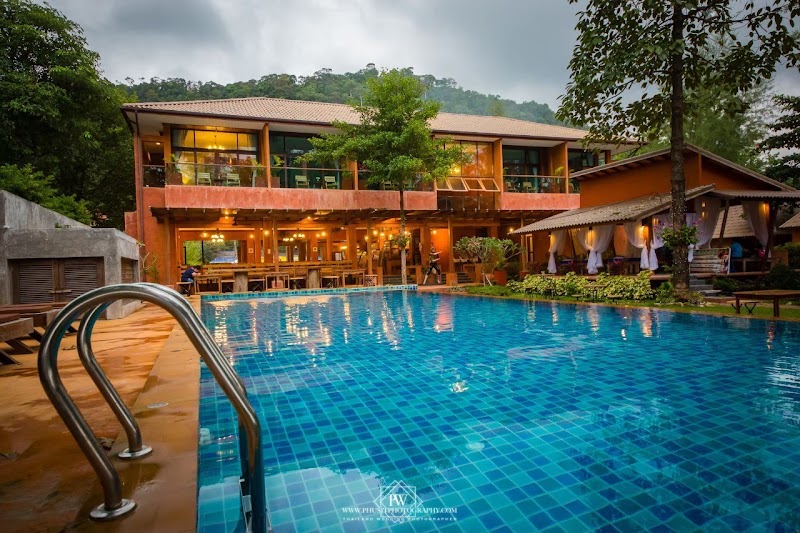 Flora​ i​ talay​ Resort