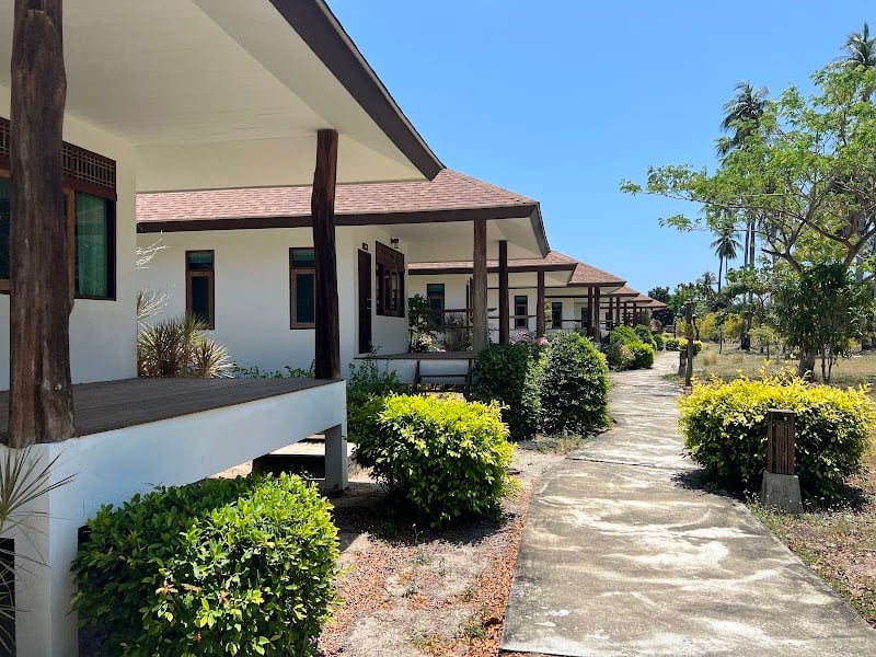 Koh Ngai Paradise Beach Resort