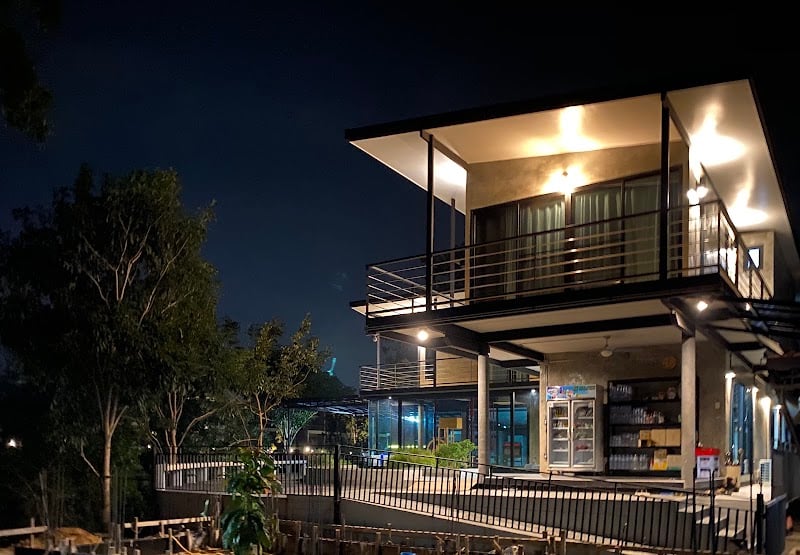Baan Suan Lung Oz บ้านสวนลุงอ๊อด
