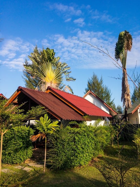 Lanta Mermaid Beachfront Resort