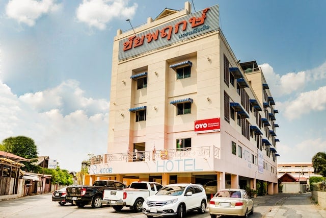 OYO 702 Chaiyaphruk Grand Hotel