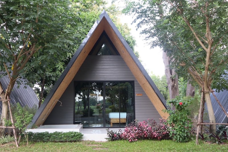 แมนต้า รีสอร์ท (Manta Resort)