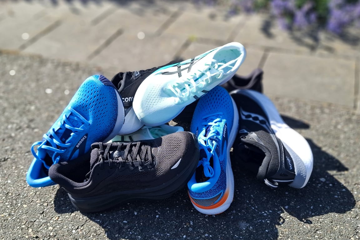 Meerdere paren hardloopschoenen, om te kunnen rouleren.