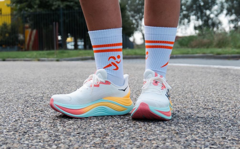 HOKA carbon hardloopschoenen.