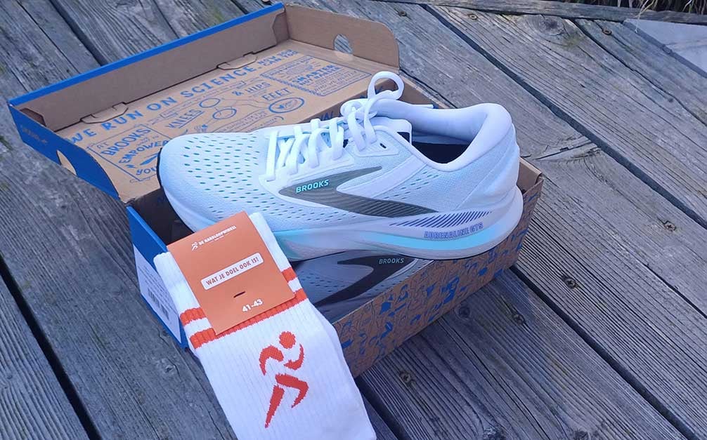 Unboxing Brooks Adrenaline GTS 24 voor De Hardloopwinkel