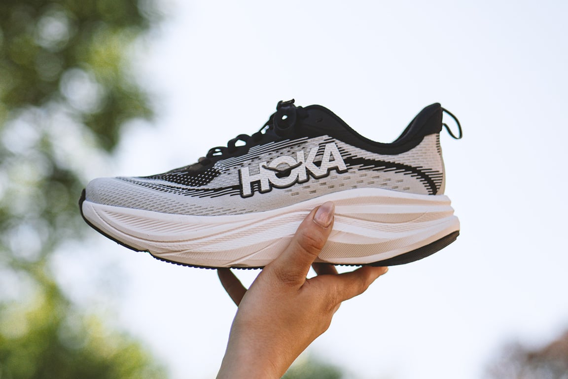 Hoka Skyflow dames hardloopschoenen | De Hardloopwinkel