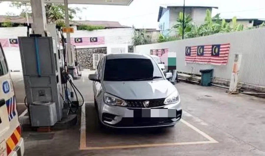 Car of 24yo M'sian man who died inside petrol station toilet