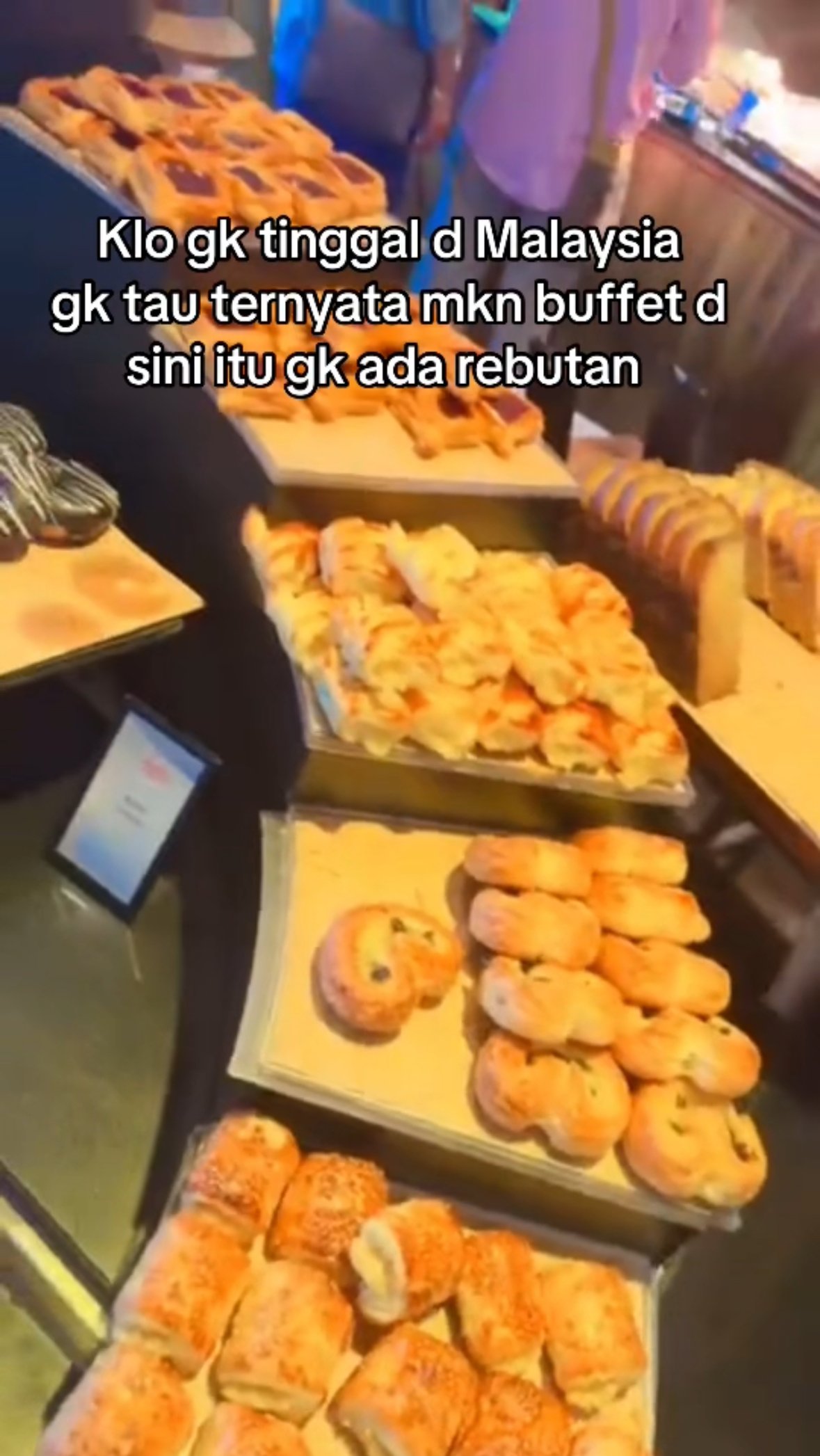 indonesian shocked by malaysians' buffet ettiquette