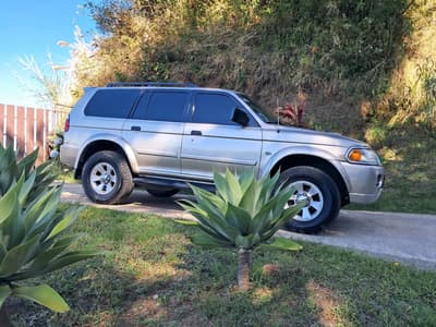 2000 Mitsubishi Montero