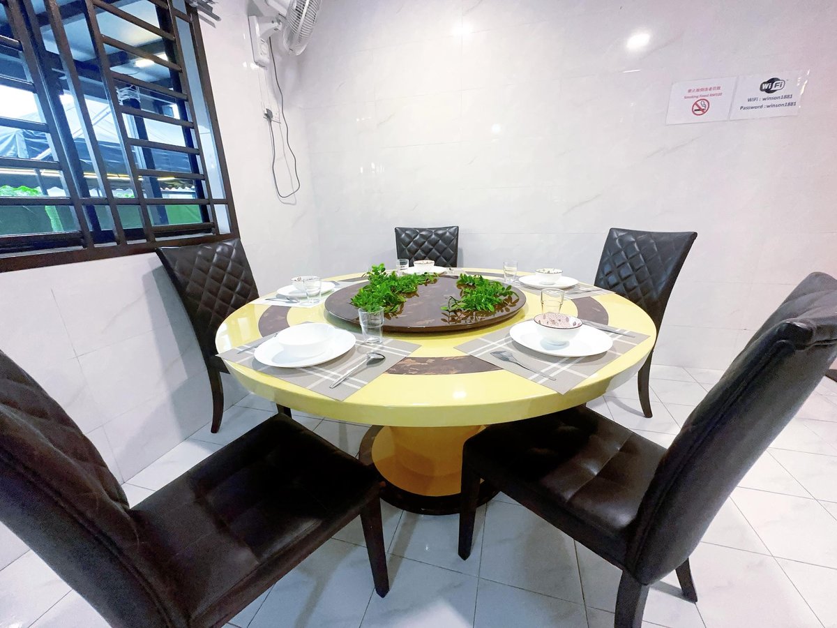 Kitchen at A01 LED Garden Daya In Taman Daya, photo 5