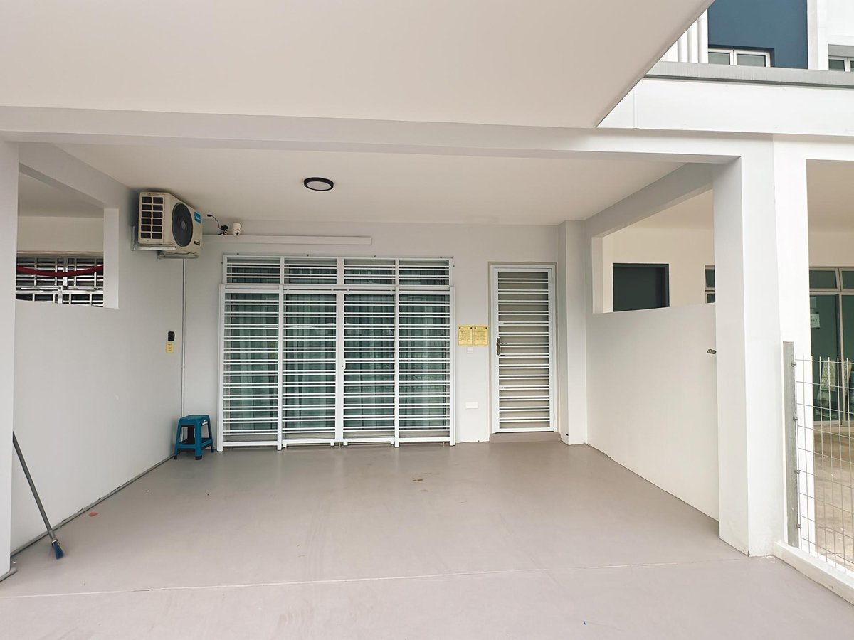 Outside at A29 Ella Dato Onn 23 Homestay In Bandar Dato Onn, photo 4