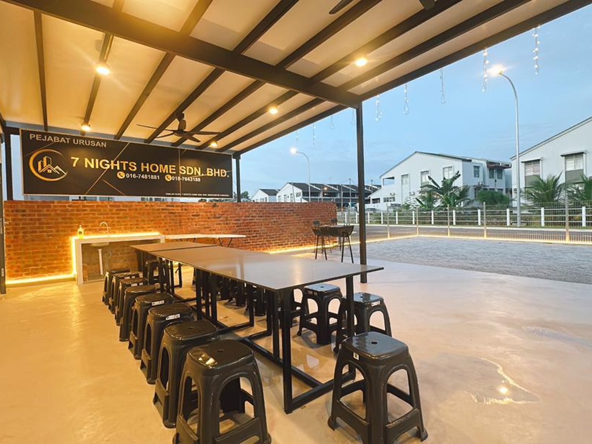 Outside at A27 Royal Dato Onn Austin Homestay, photo 13