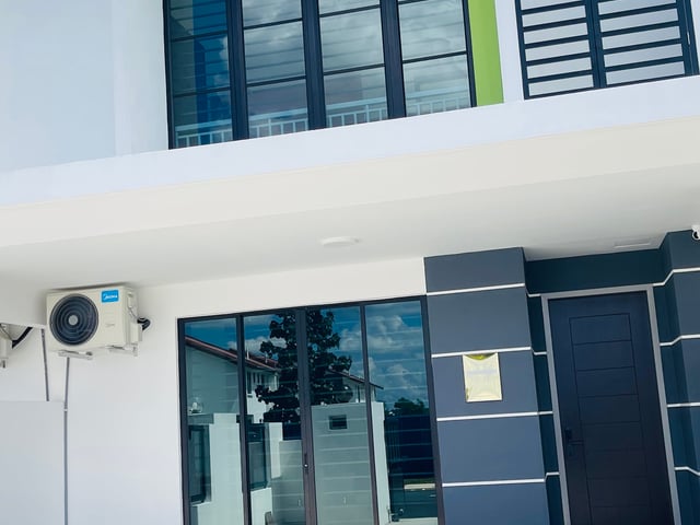 A23 Hello Baby Dato Onn 11 Homestay In Bandar Dato Onn (15Pax) Netflix in Bandar Dato Onn