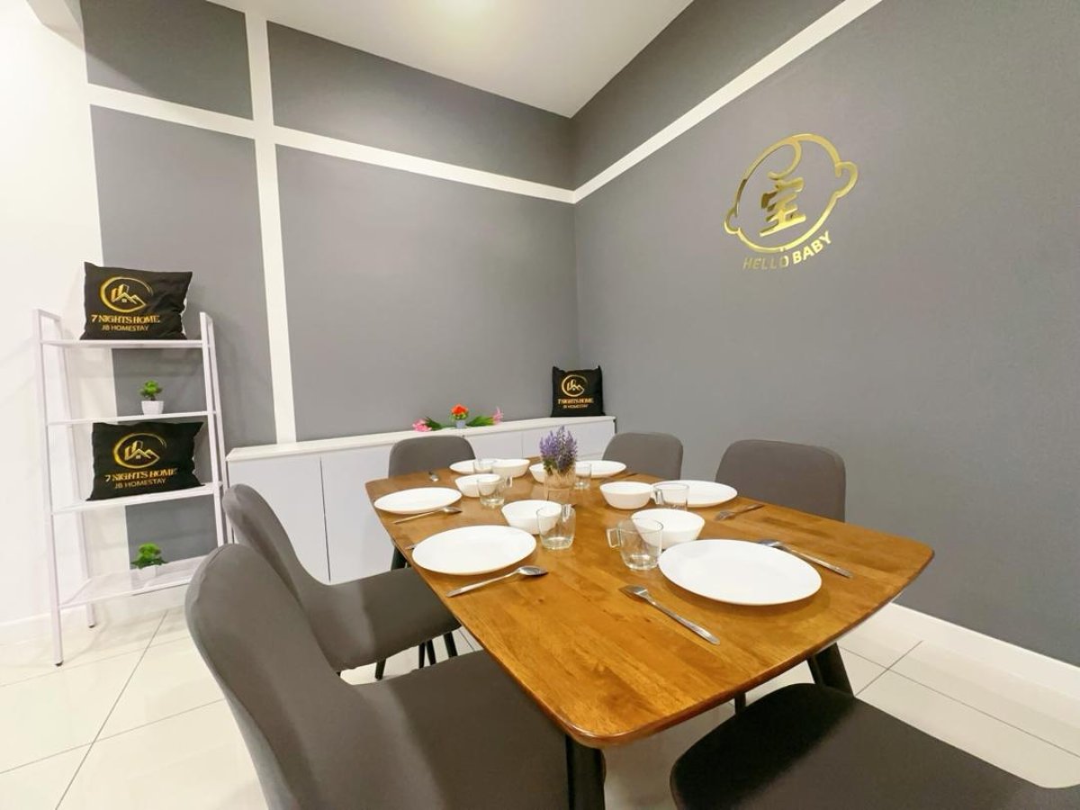 Dining area at A23 Hello Baby Dato Onn 11 Homestay In Bandar Dato Onn (15Pax) Netflix, photo 2