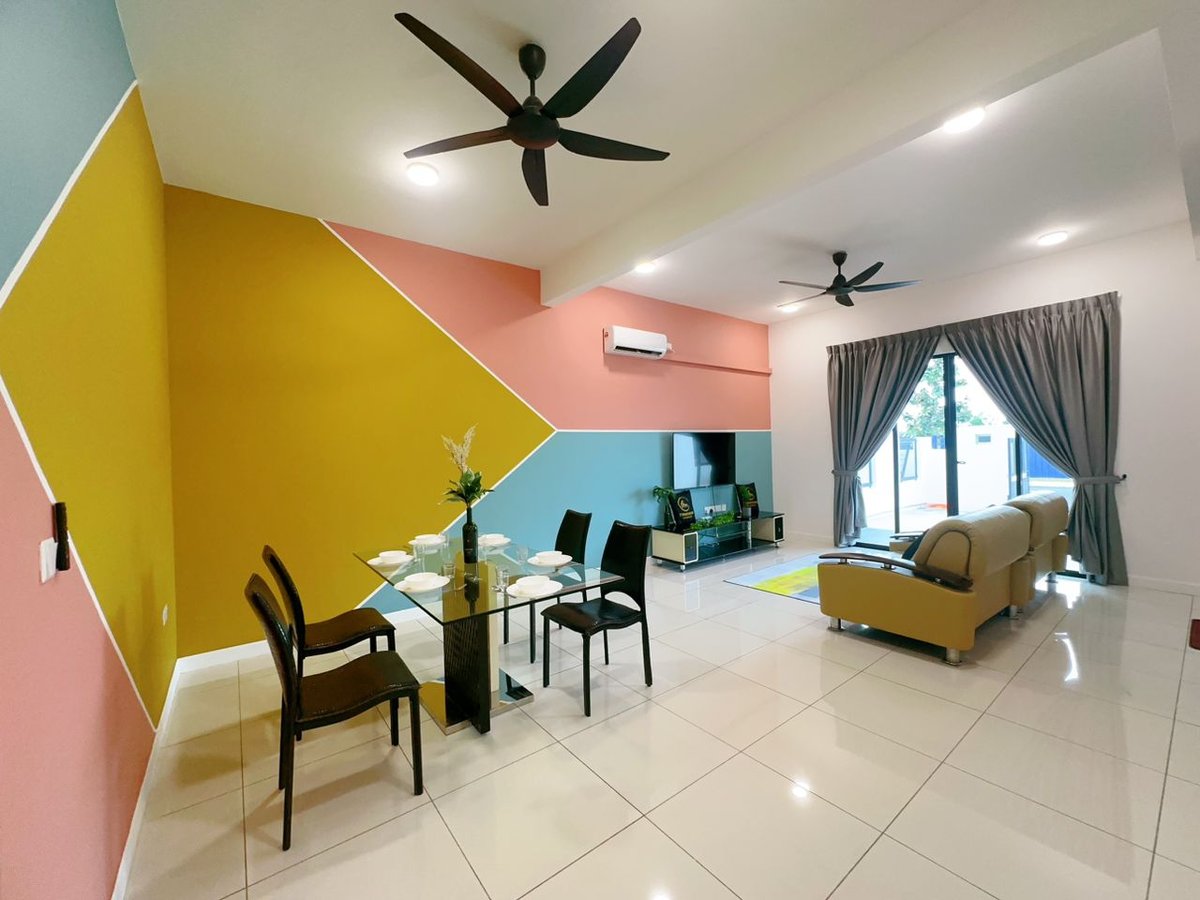 Living Room at A16 Tebing Dato Onn 9 In Bandar Dato Onn, photo 12