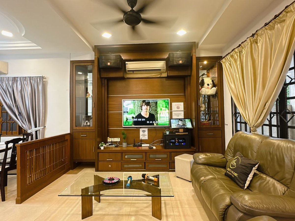 Living Room at A09 Dedap Johor Jaya Homestay In Taman Johor Jaya, photo 2