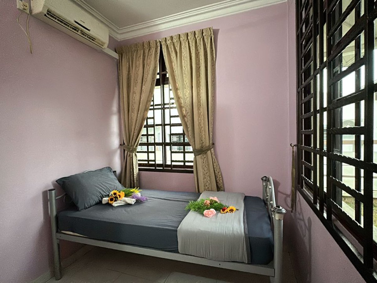 Room at C05 Family Rinting Homestay, photo 7