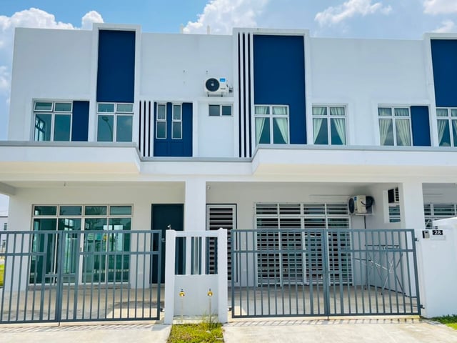 A28 Hello Baby Dato Onn 28 Homestay In Bandar Dato Onn (15Pax) Netflix in Bandar Dato Onn