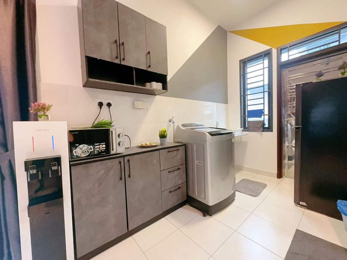 Kitchen at A13 Nasa City Dato Onn Homestay, photo 2