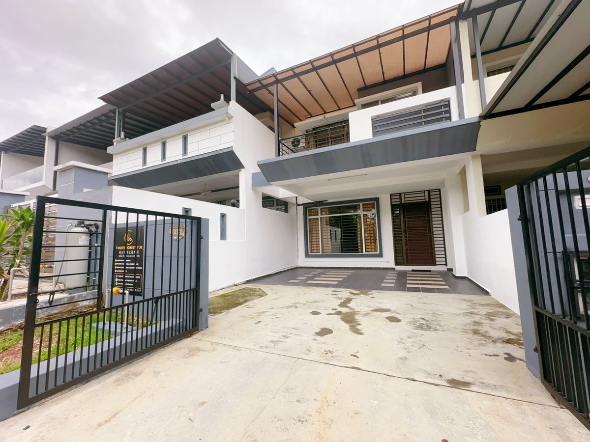 Outside at A21 Tebrau Austin 12 In Taman Desa Tebrau, photo 1