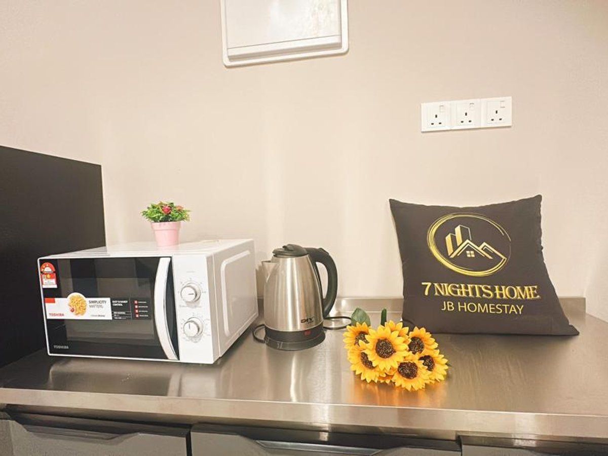 Kitchen at A25 Ella Dato Onn 19 Homestay In Bandar Dato Onn, photo 2