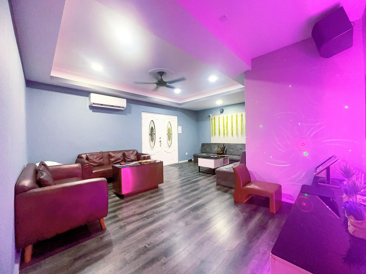 Living Room at A01 LED Garden Daya In Taman Daya, photo 6