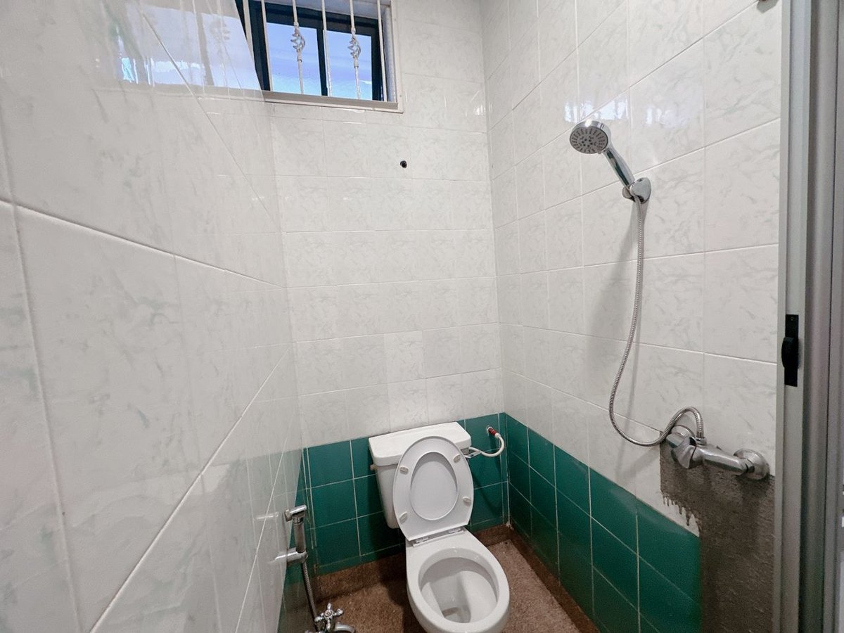 Toilet at C03 Golden Rinting Homestay In Taman Rinting, photo 3