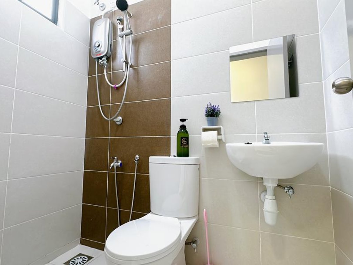 Toilet at A15 Tebing Dato Onn 15 In Bandar Dato Onn, photo 1