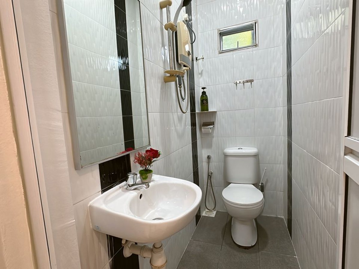 Toilet at B02 Istimewa Pandan Bungalow Homestay Jb In Kg Pandan, photo 6