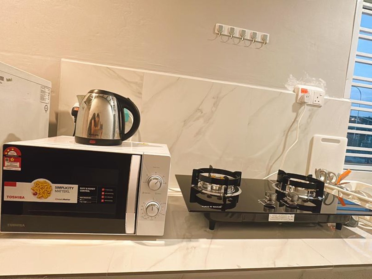 Kitchen at A27 Royal Dato Onn Austin Homestay, photo 1