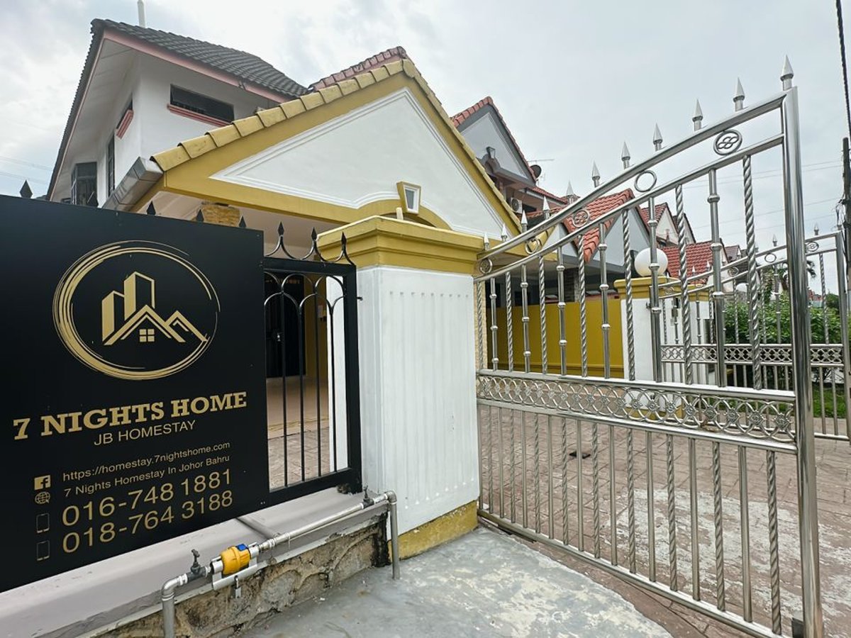 Outside at C03 Golden Rinting Homestay In Taman Rinting, photo 3