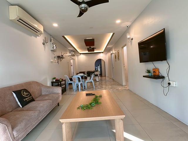 B02 Istimewa Pandan Bungalow Homestay Jb In Kg Pandan in Taman Istimewa, Kampung Pandan