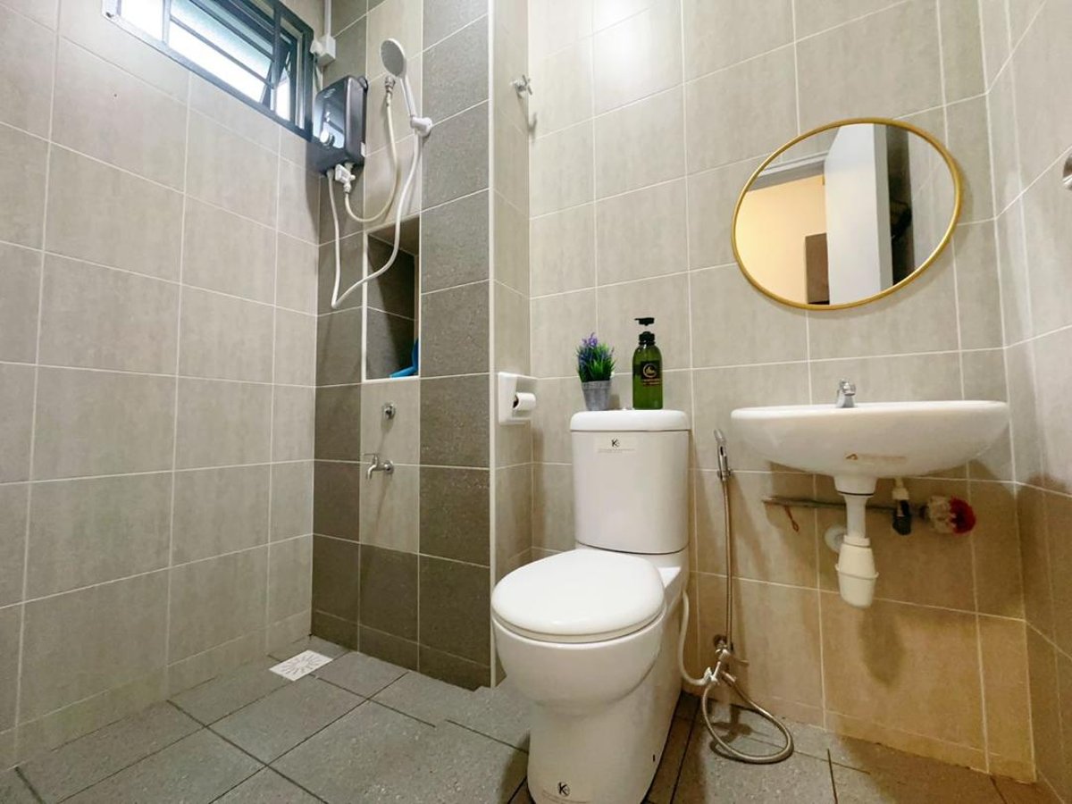 Toilet at A13 Nasa City Dato Onn Homestay, photo 3