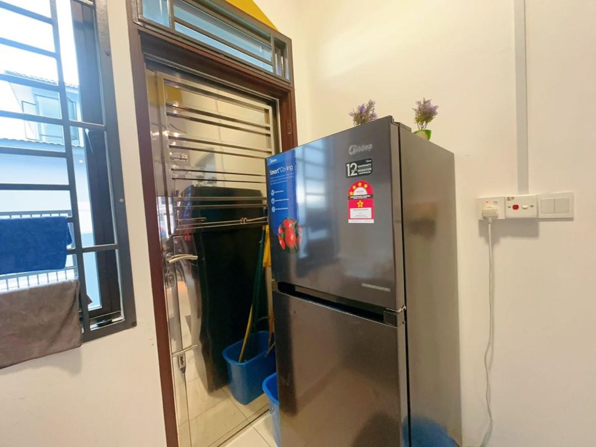 Kitchen at A13 Nasa City Dato Onn Homestay, photo 3