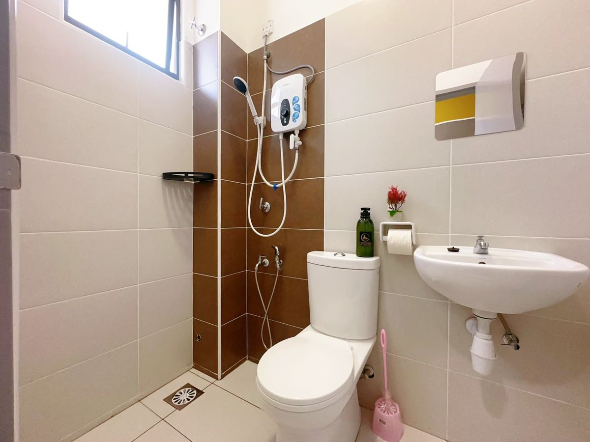Toilet at A17 Tebing Dato Onn 7 In Bandar Dato Onn, photo 2