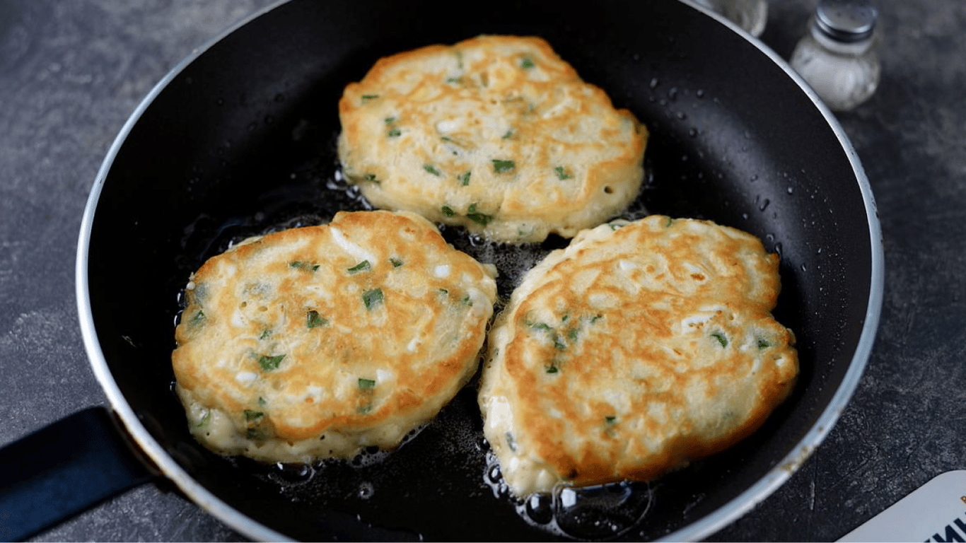 Смажені пиріжки без дріжджів — швидкий та простий рецепт