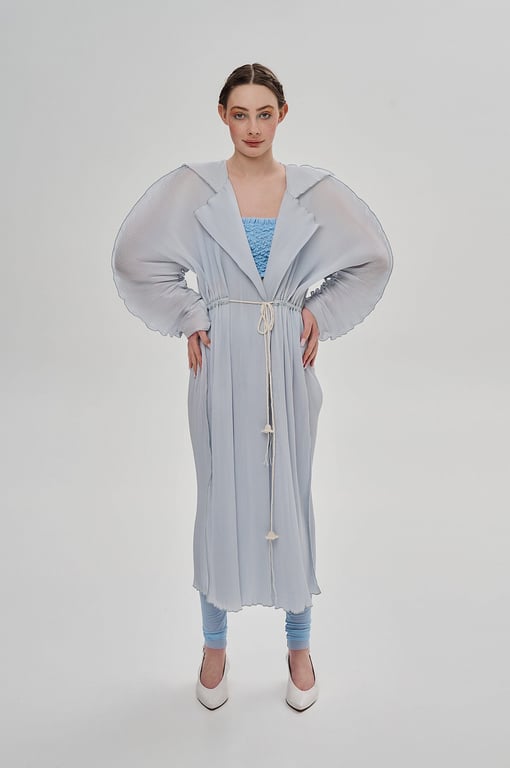 Топ-10 весняних стильних тренчів