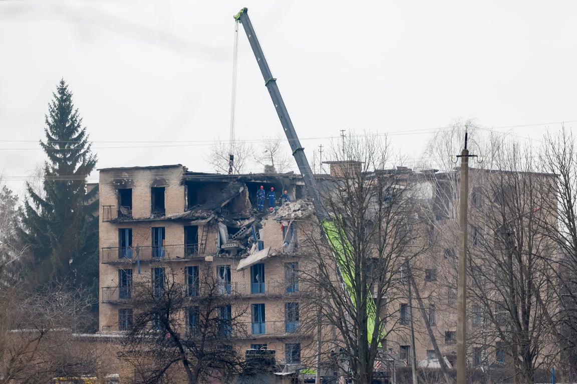 Наслідки удару дронів-камікадзе по Ржищеву